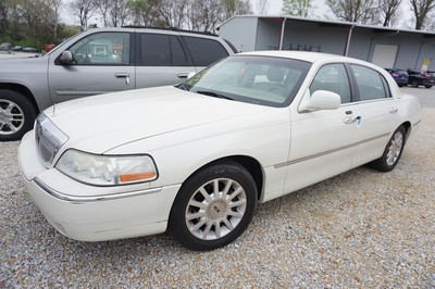 2006 Lincoln Town Car Signature